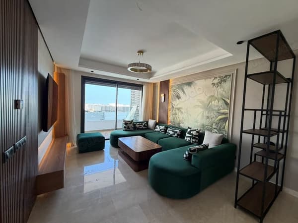 Luxueux appartement meublé avec terrasse CFC