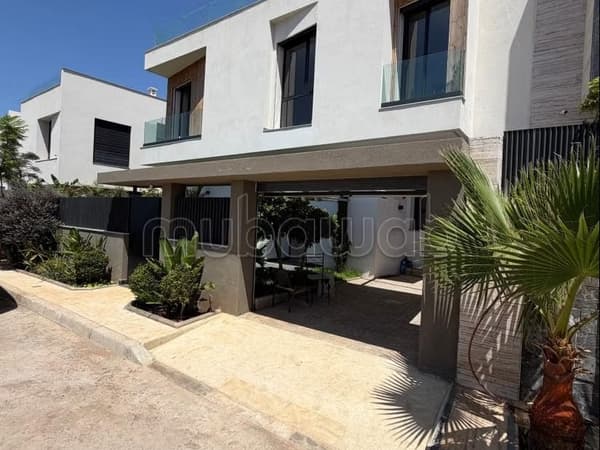 Nieuwe villa te huur op Laymoune, dicht bij cfc, nooit bewoond 4 slaapkamers