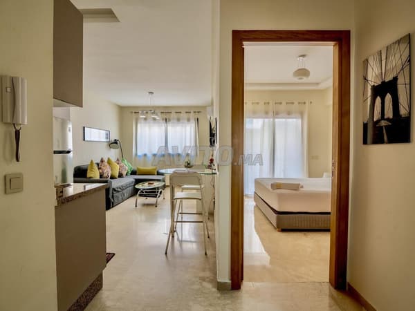 F31-LD Studio à louer piscine couverte, tout inclus