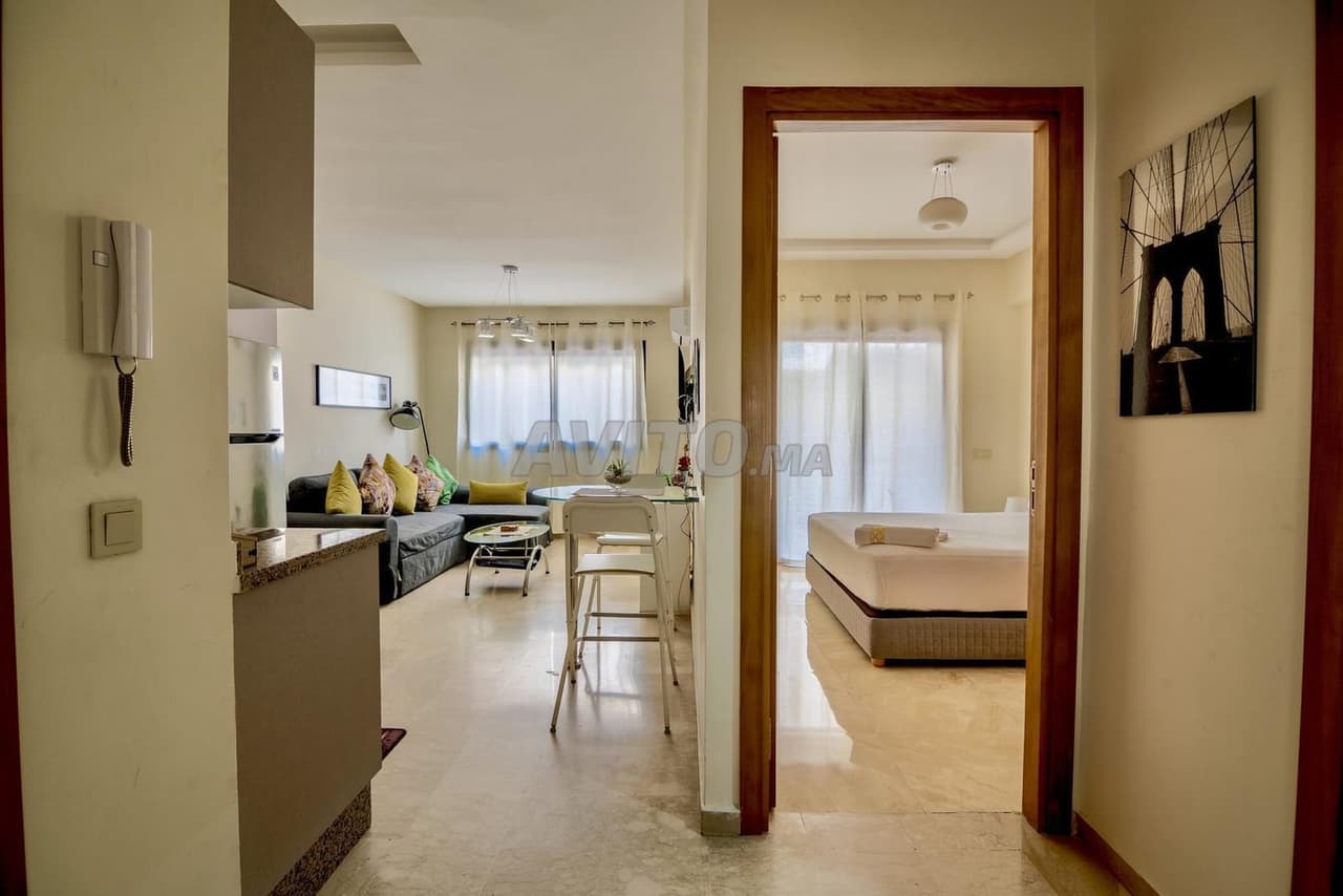F31-LD Studio à louer piscine couverte, tout inclus