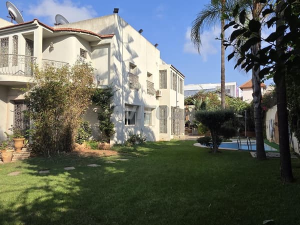 Verkoop villa in l'Oasis - Tuin en zwembad