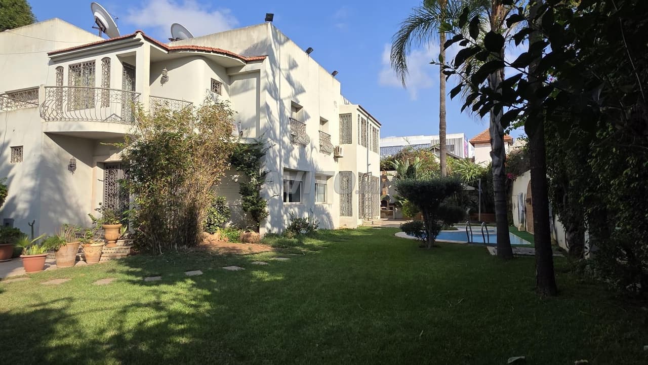 Verkoop villa in l'Oasis - Tuin en zwembad