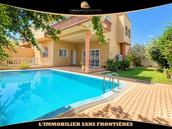 Empty villa with private swimming pool for rent in Targa