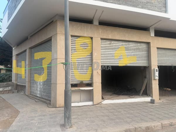 Local commercial 122 m2 à Ain Atiq