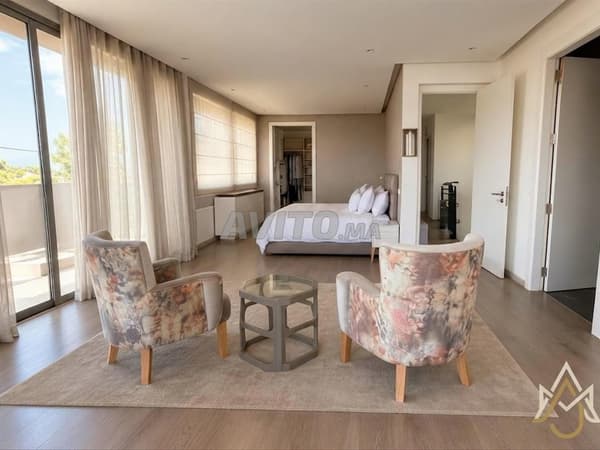 TRIPLEX HAUT DE GAMME AVEC VUE SUR MER À LOUER