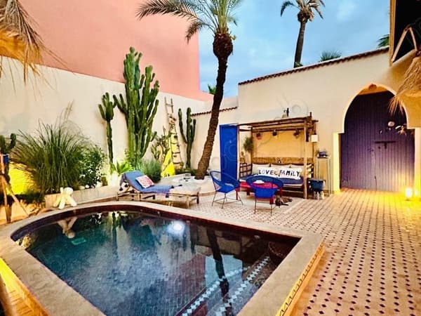 Villa style Riad 5 chambres avec piscine palmeraie
