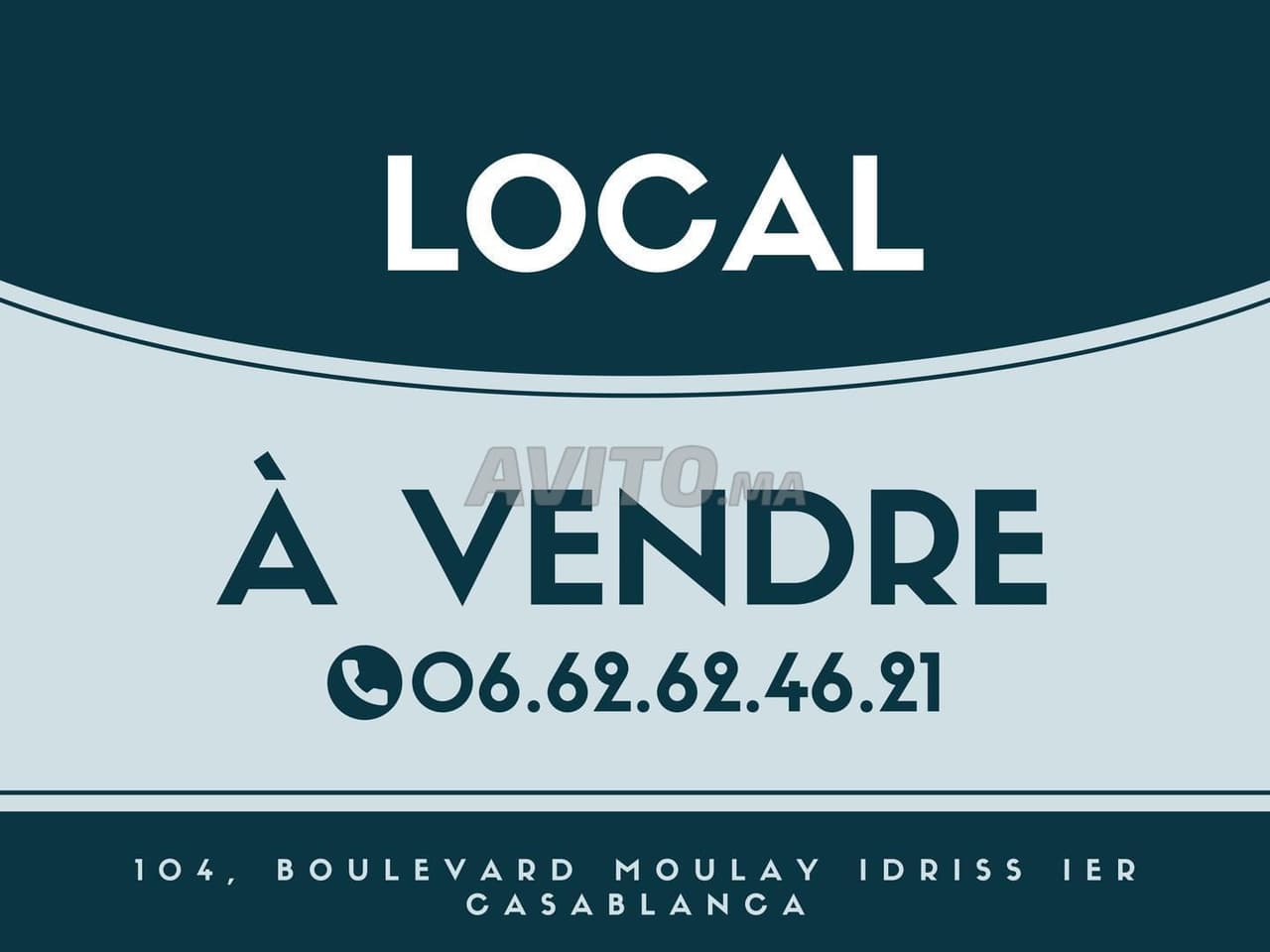 À VENDRE — LOCAL COMMERCIAL ÉQUIPÉ DE 245 M²