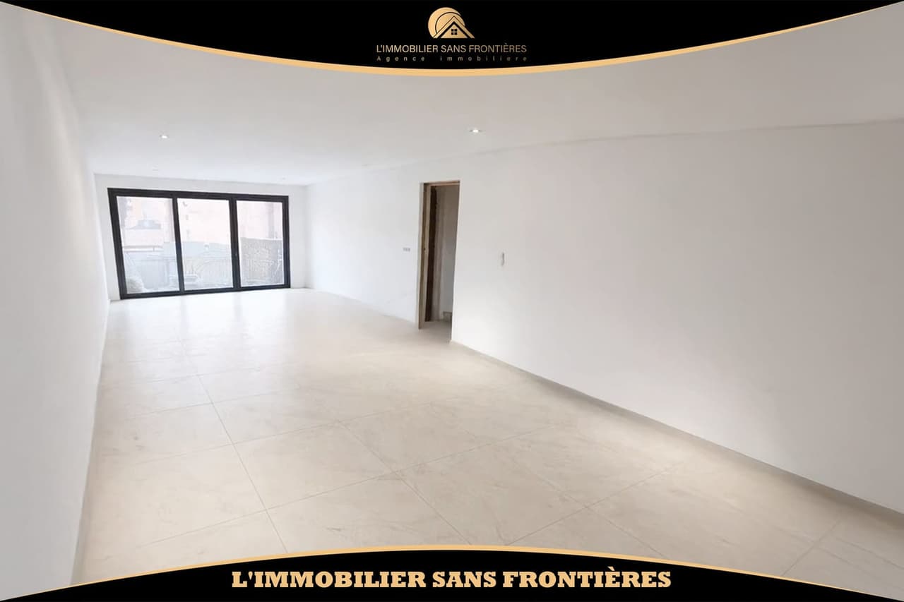 Leeg appartement van 148 m² te huur in Guéliz, 3 slaapkamers