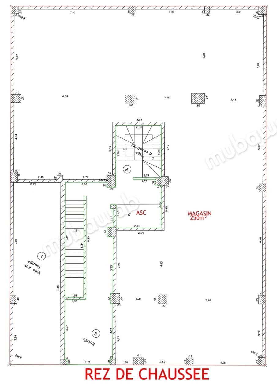 Vend local commercial à Hay Hassani 375 m²