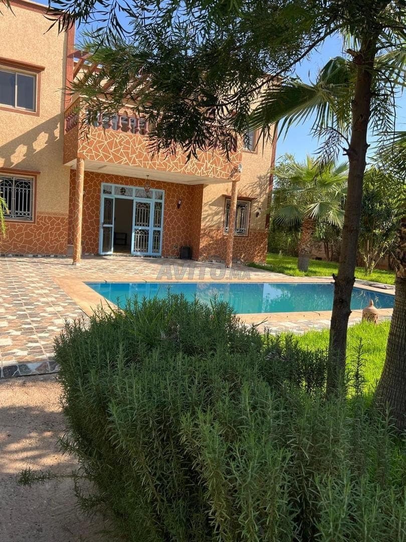 Villa à louer route Fès