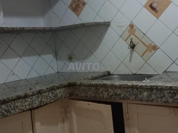 قرصونية للإيجار للفتيات بالقرب من الترام Batana