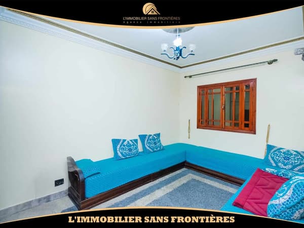 Immeuble commercial à Al Massar, R2 + 2 locaux commerciaux, Marrakech : à vendre