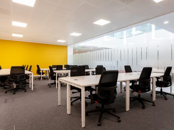 Grand espace de bureau à louer - Regus Marrakech, M Avenue