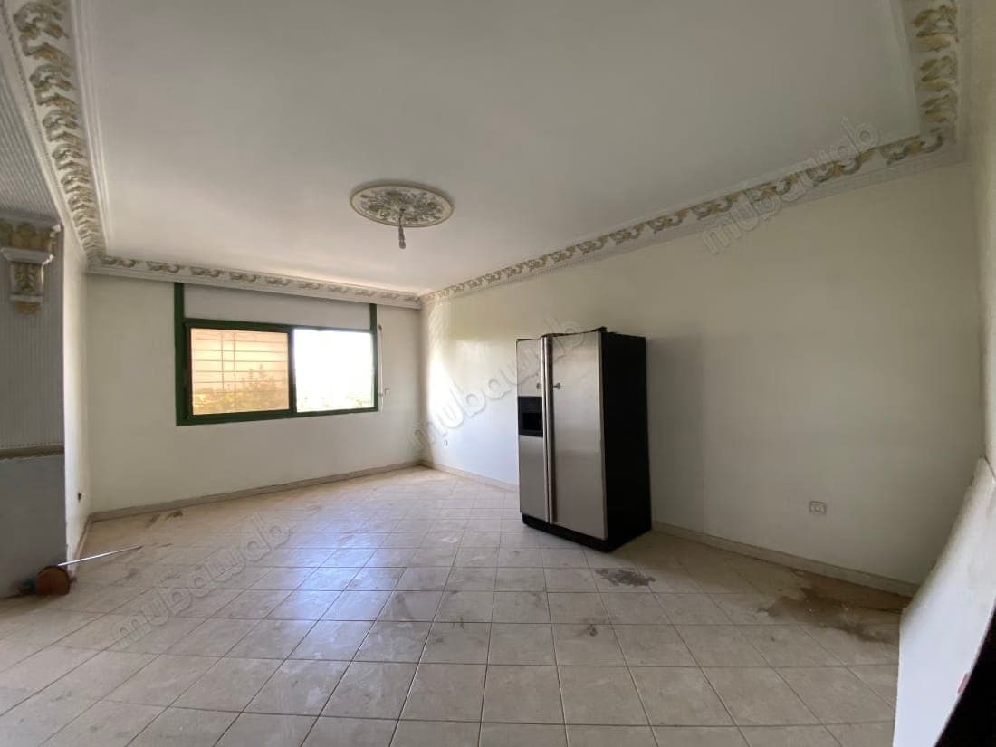 Appartement en vente à Haut Agdal. 3 belles chambres. Terrasse et ascenseur