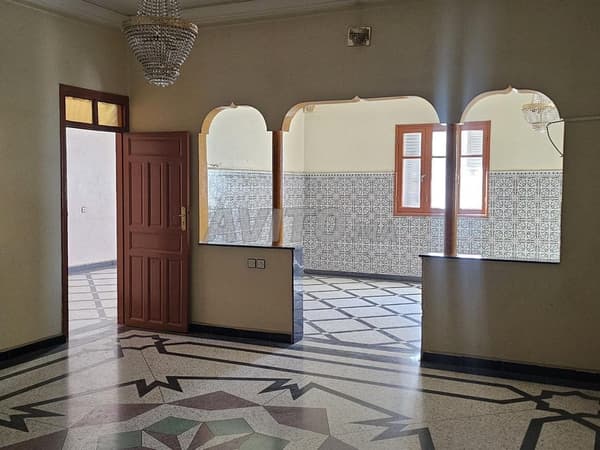À louer diour salam en face du lycée fetwaki