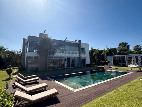Villa for sale – First line Golf Bouznika
