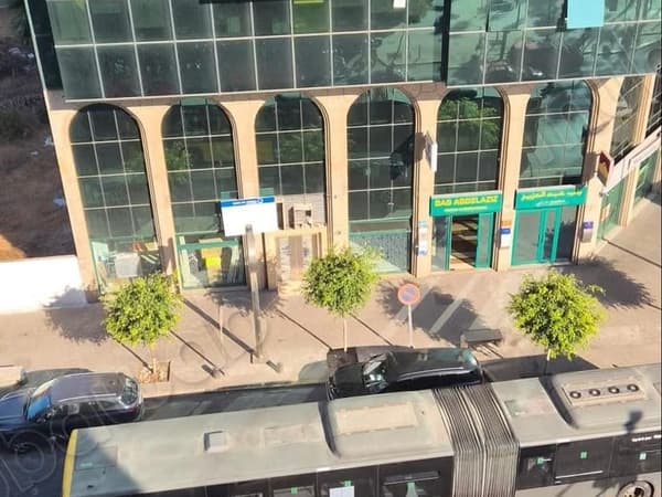 Rental office space: appartement bureaux corner of Boulevard d'Anfa and Moulay Youssef. Surface area of 191 m²