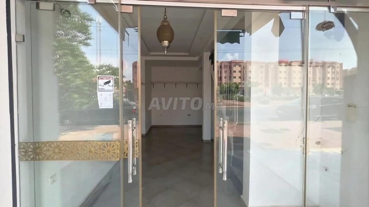 محل تجاري · للبيع · جليز · 22 م²