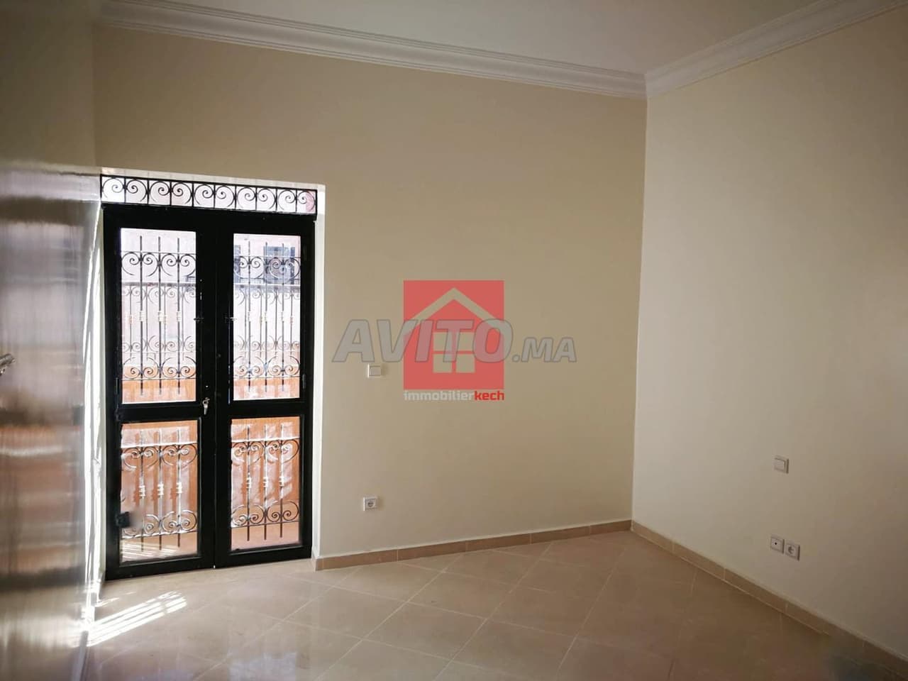 😍 Appartement met balkon in Khassas te huur per maand