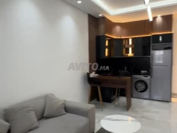 Studio à louer meublé à Oulfa
