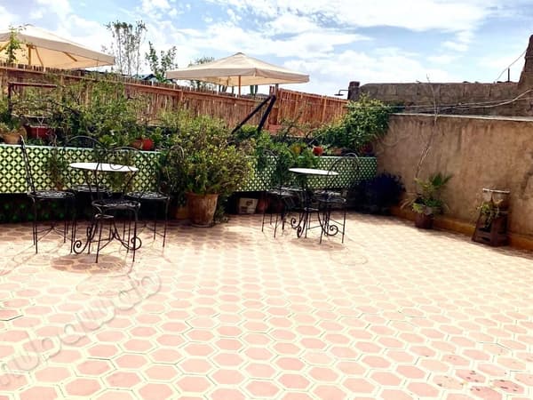 TITLED RIAD WITH CAR ACCESS, 69 m² and three facades