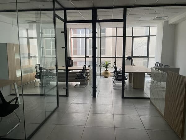Kantoorvloer gemeubileerd en ingericht 76m² Sidi Maarouf
