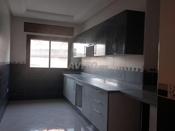 Appartement avec parking à Sahate Omam
