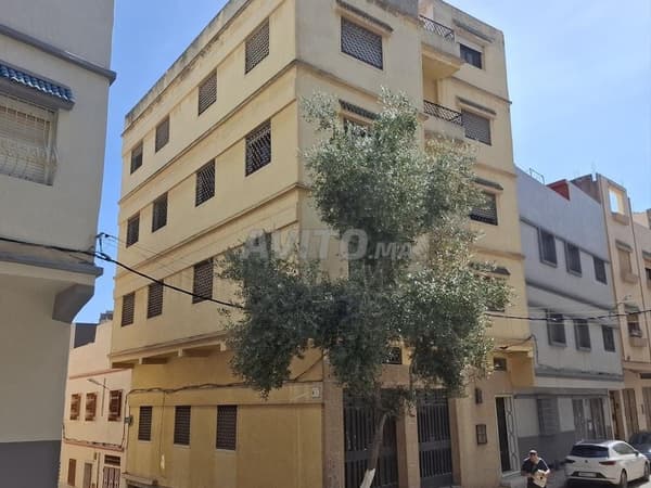 Grande maison 5 niveaux à Vendre à Drissia