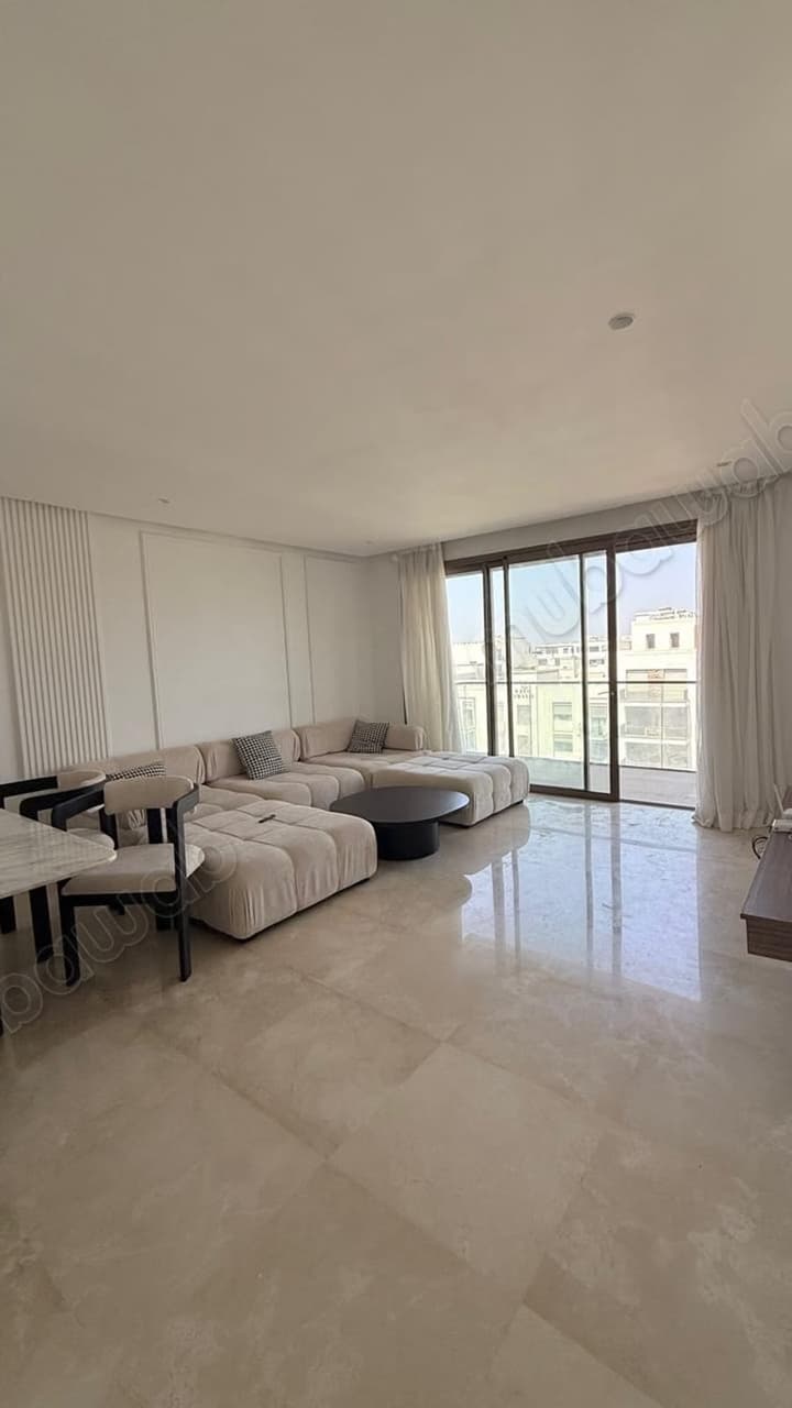 Appartement meublé A LOUER à Souissi RABAT