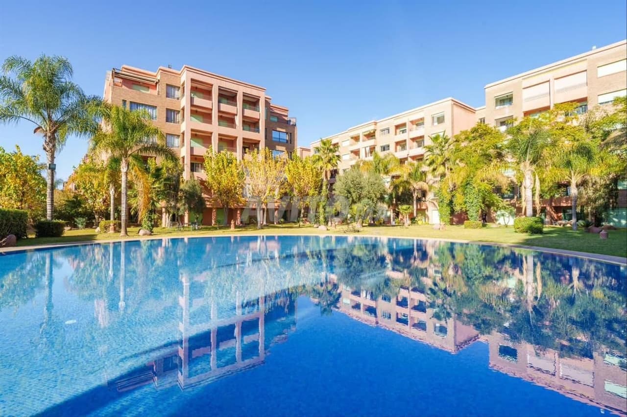 Luxe Gemeubileerd Appartement te Huur