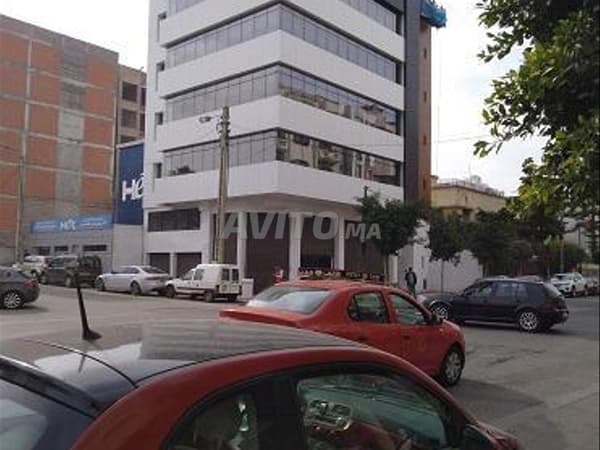 Magasin 390 m bien situé sur bd Moulay Driss 1