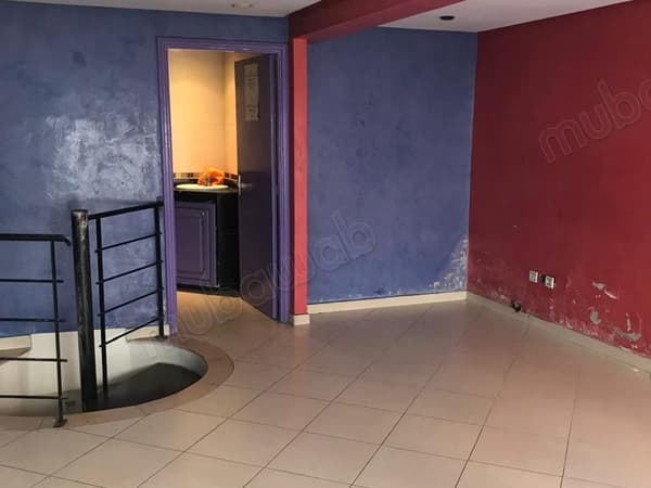 Local commercial de 52m en location