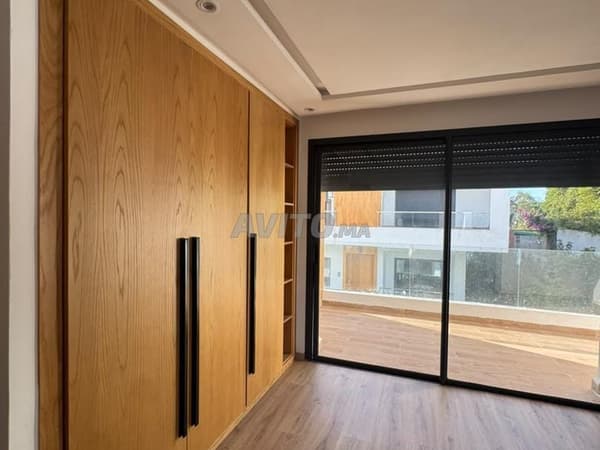 Villa Triplex Neuve à Vendre