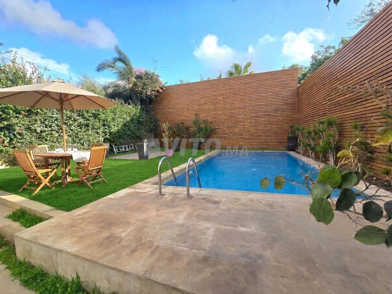 Hermitage en venta, gran villa con piscina