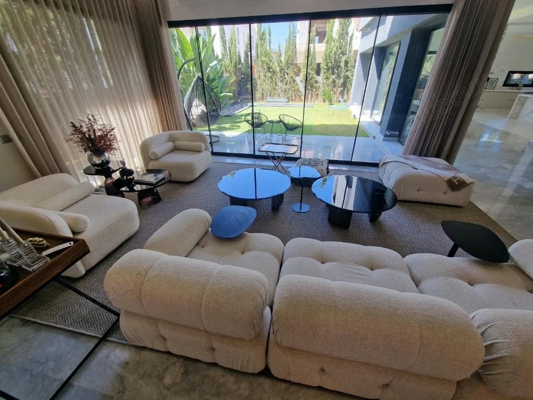 Gorgeous house for sale in Ville Verte. 4 lovely bedrooms. Beautiful terrace and garden