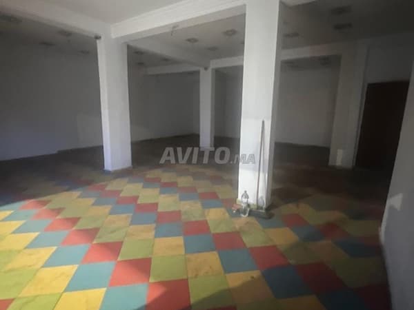 Magasin à louer de 125m² bien situé à El Houda