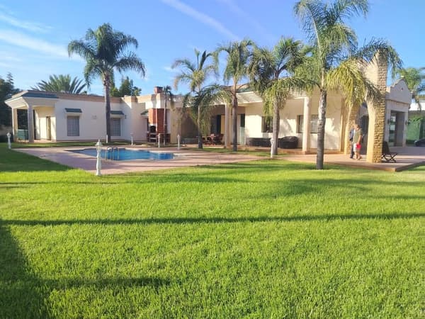 Magnifique villa à vendre à Souissi, 2000 m²