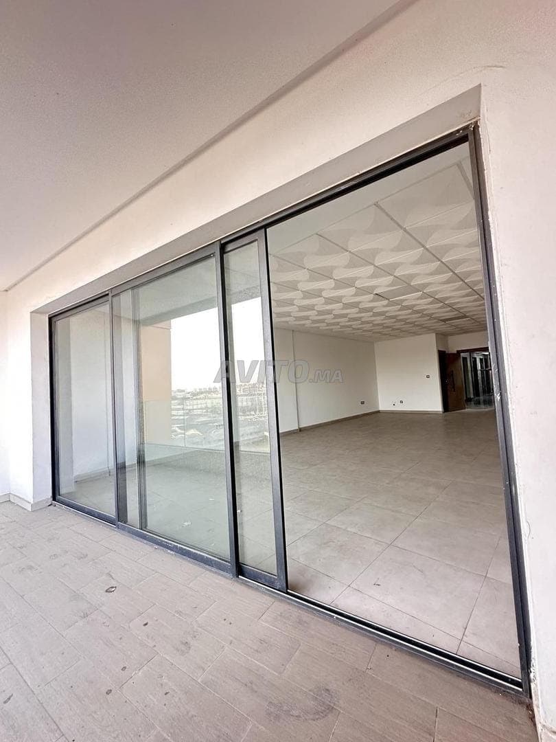 Plateaux Bureau en location - Roches Noires