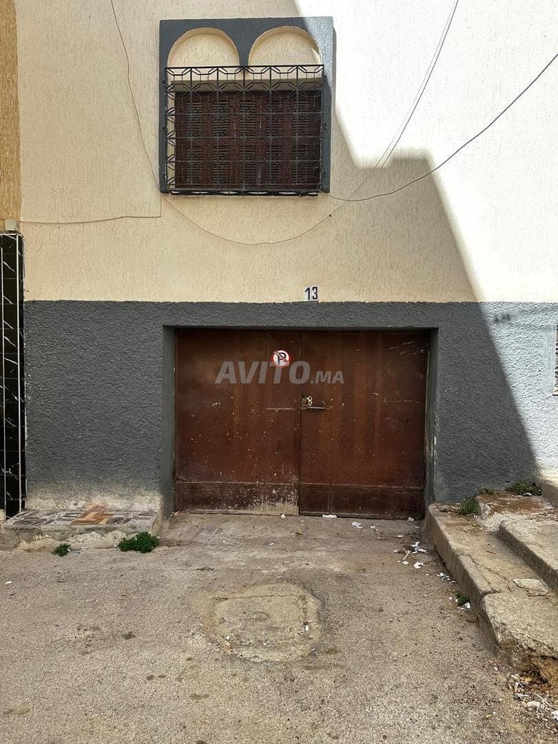 Large garage 100 m2 for sale in Soukna Wa Taamir - Tétouan
