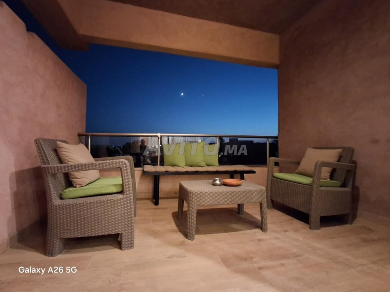 MAGNIFIQUE APPARTEMENT MEUBLÉ À LOUER