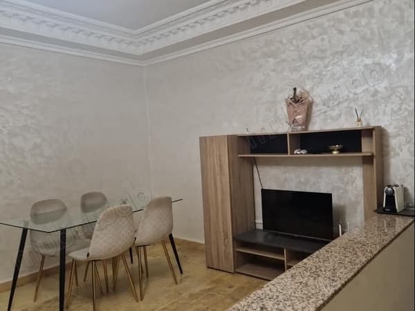 Bonito apartamento amueblado con 2 balcones