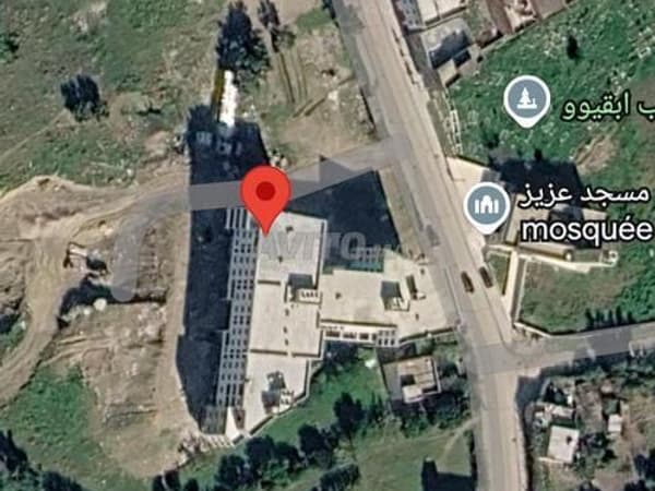 Deux locaux commerciaux à vendre