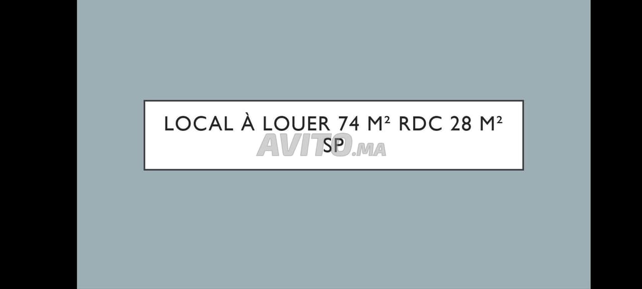 Local à louer à Victoria 74 m² RDC et 28 m² SP