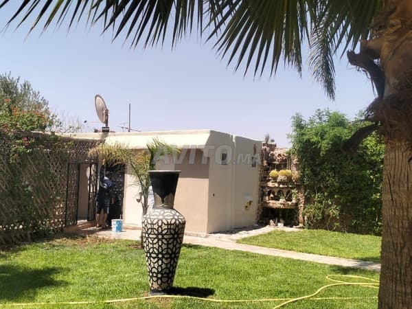 Ongemeubelde villa met zwembad en tuin - Route de Fès