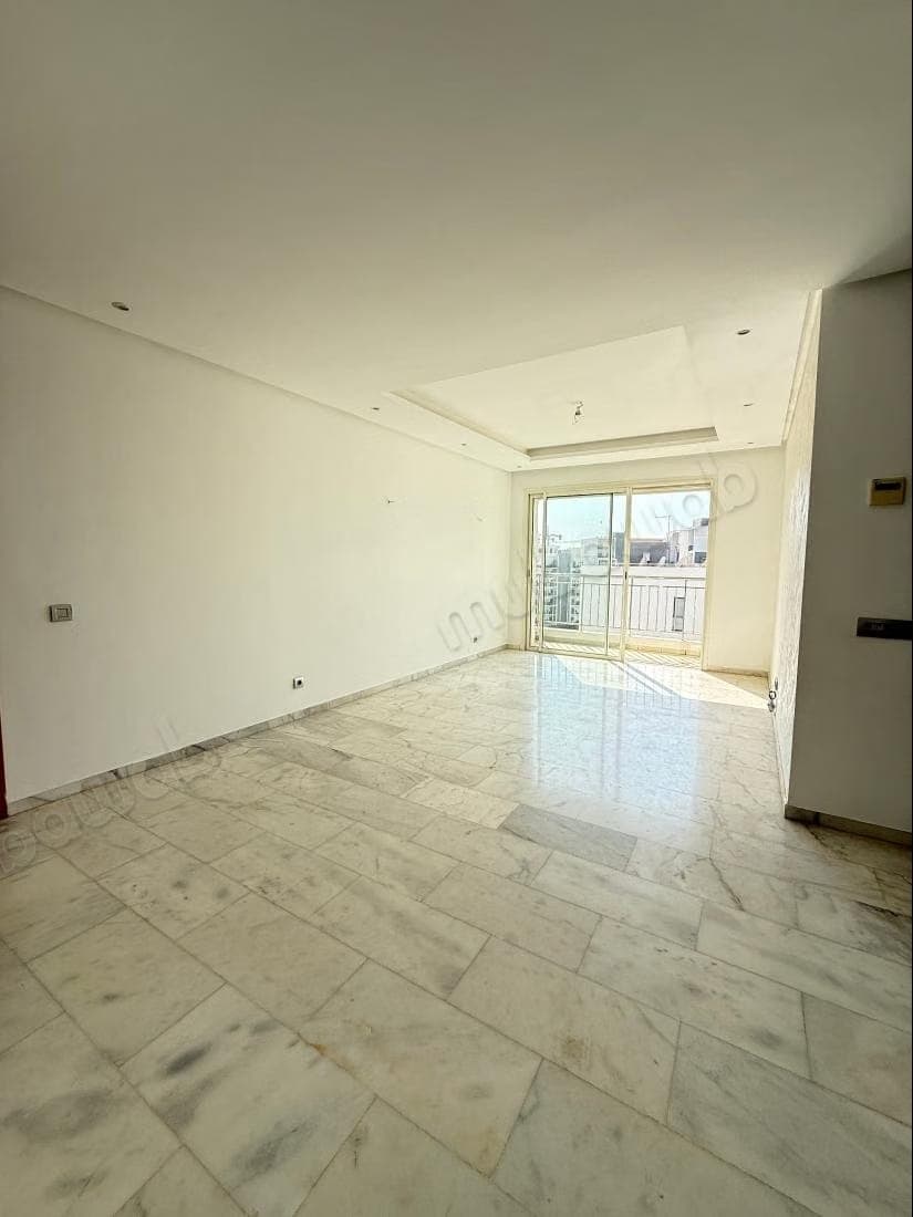 Appartement en vente à Riyad. 3 pièces. Résidence avec concierge, climatisation générale