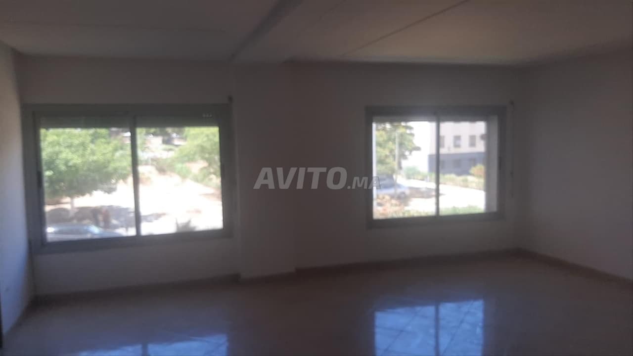 Bureau 42 M à Louer