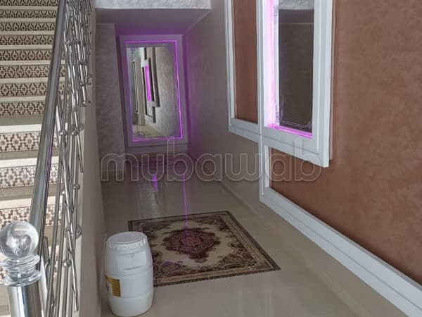 Appartement à vendre à Marjane. Surface totale 96 m². Porte blindée, sécurité