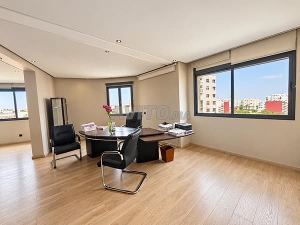 PLATEAU DE BUREAU 140M BD D’ANFA GAUTHIER