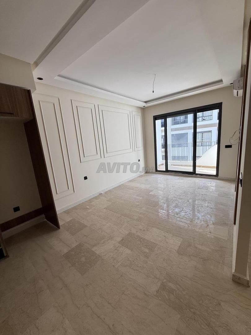 Appartement neuf 2 ch salon à louer 7000 dh