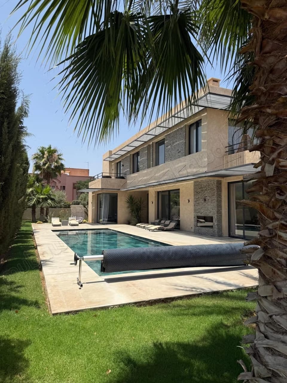 5 suites: A family villa in a privileged setting